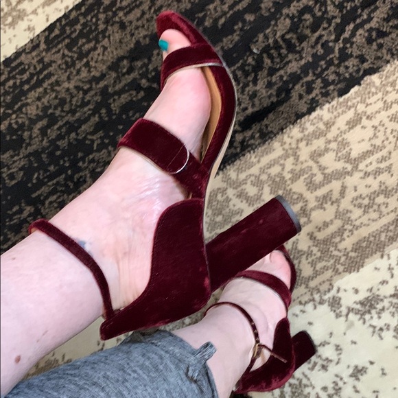 Vince Camuto Burgundy Strappy High Heels for Glamorous Evenings (SZ 9) - Picture 8 of 10